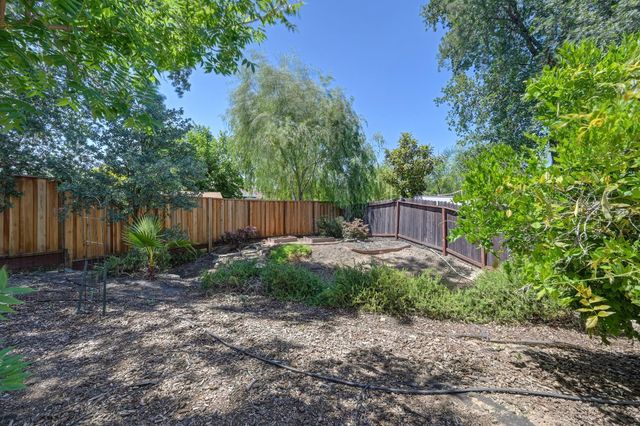 5460 2nd St, Rocklin, CA 95677