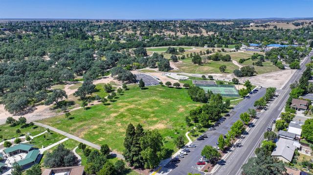 5460 2nd St, Rocklin, CA 95677