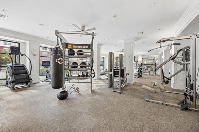 2111 Austin Street 624, Houston, TX 77002