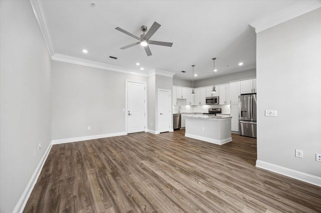 2111 Austin Street 624, Houston, TX 77002