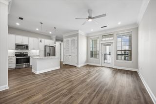 2111 Austin Street 624, Houston, TX 77002