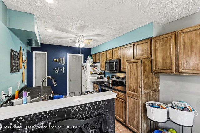 1775 Whitegate Lane, East Lansing, MI 48823