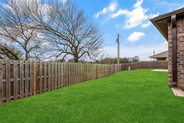 1513 Emma Street, Gentry, AR 72734