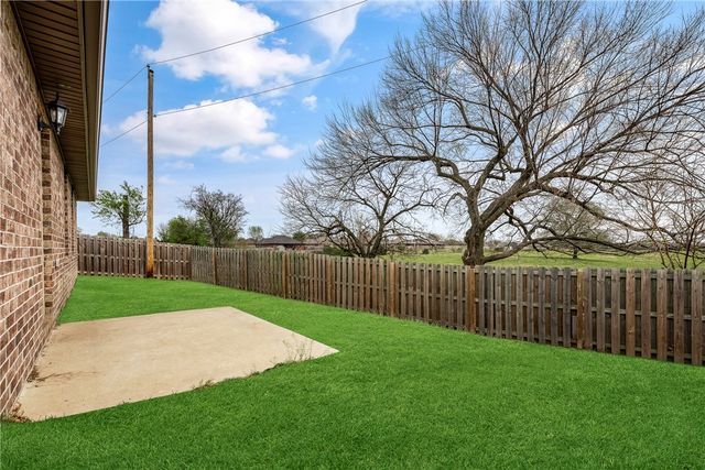 1513 Emma Street, Gentry, AR 72734