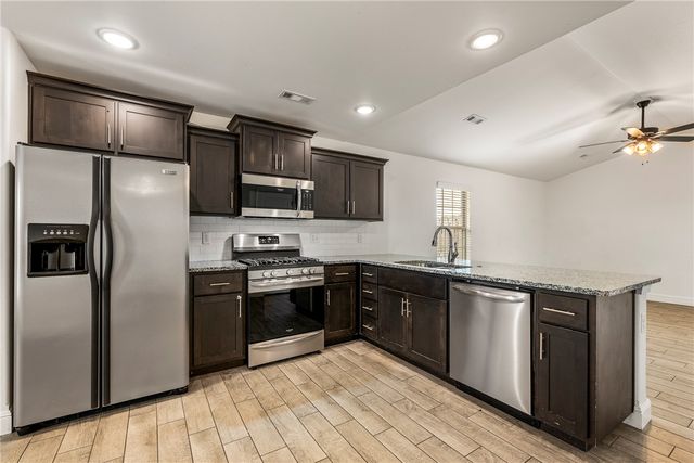 1513 Emma Street, Gentry, AR 72734