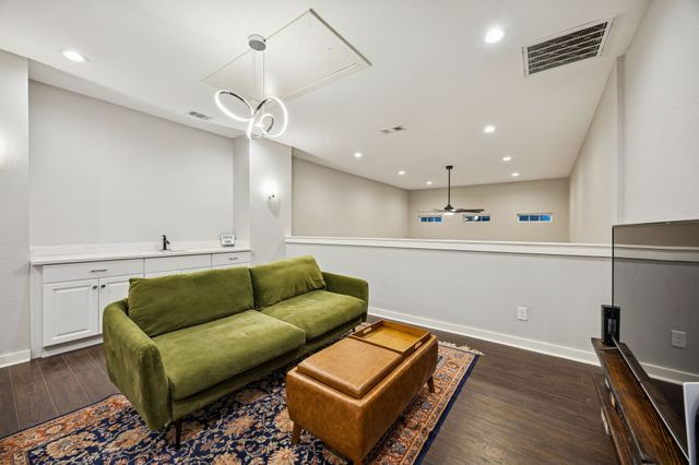 1730 Kraft Street, Dallas, TX 75212