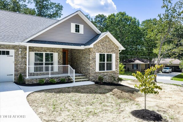 145 Lakeside Drive, Crossville, TN 38558