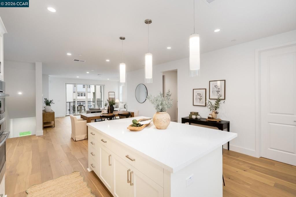 Image 13 of property listing at 6012 Sunglow Terr, San Ramon, CA 94583