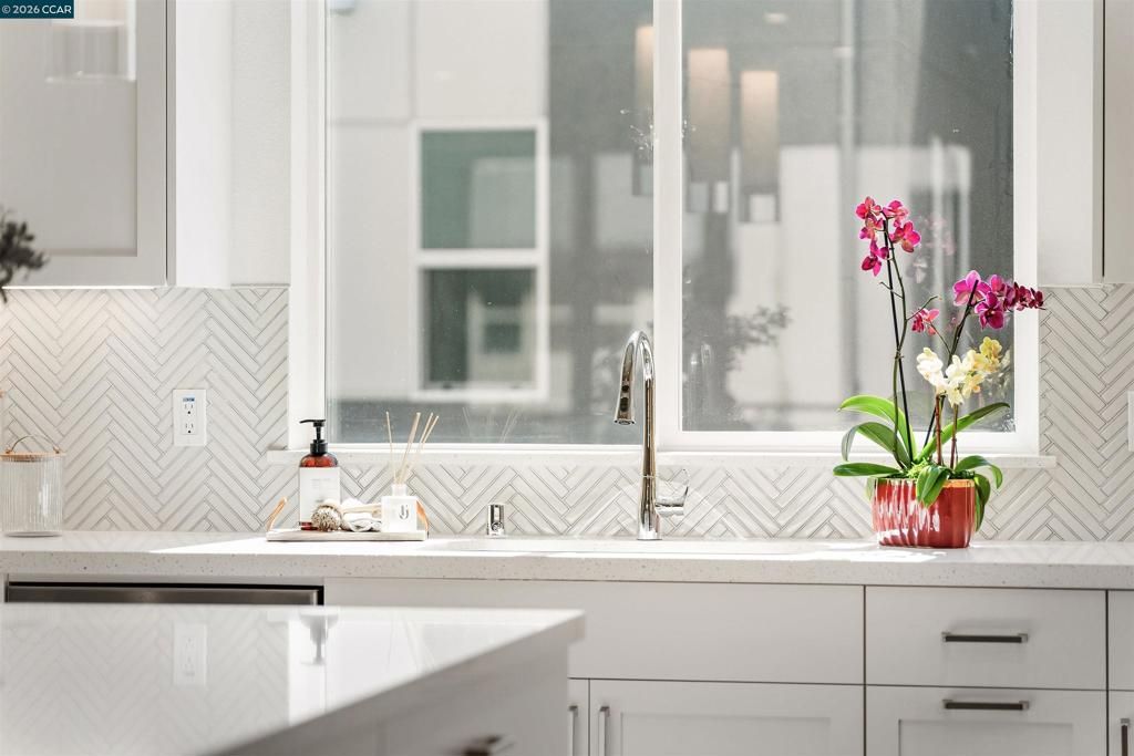 Image 14 of property listing at 6012 Sunglow Terr, San Ramon, CA 94583