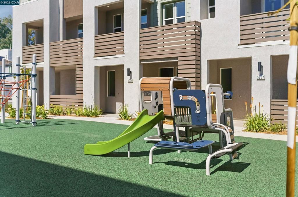 Image 29 of property listing at 6012 Sunglow Terr, San Ramon, CA 94583