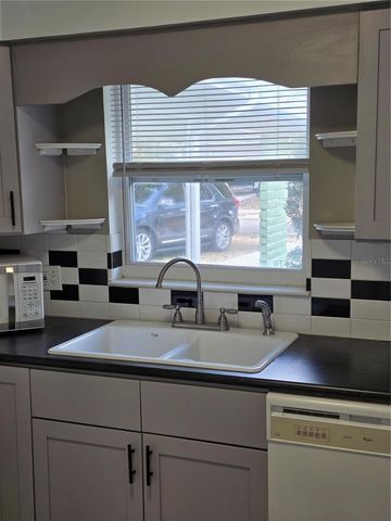 298 11TH AVENUE SW, Largo, FL 33770