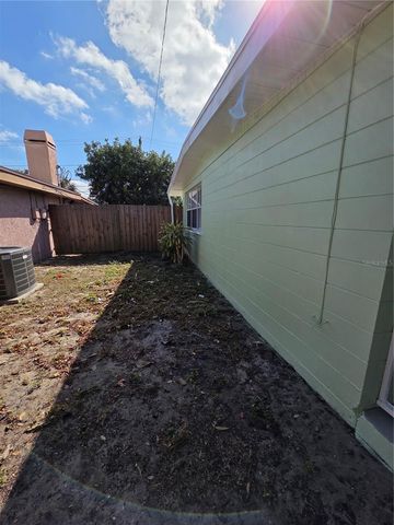 298 11TH AVENUE SW, Largo, FL 33770