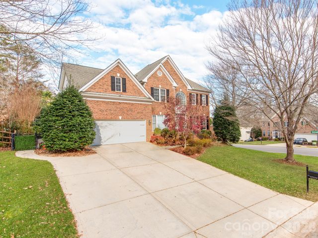 12323 Braeloch Court, Huntersville, NC 28078