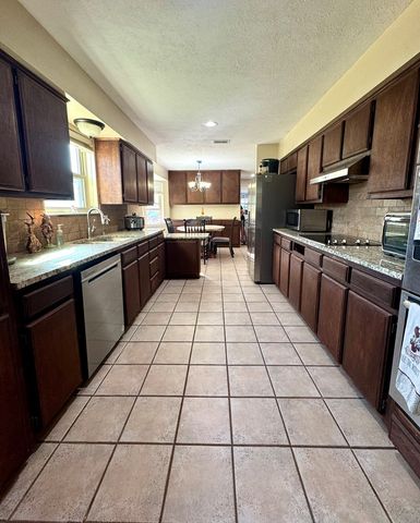 3301 Trails End Rd, Odessa, TX 79762