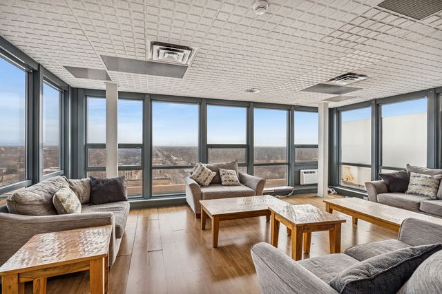 7234 W North Avenue 1506, Elmwood Park, IL 60707