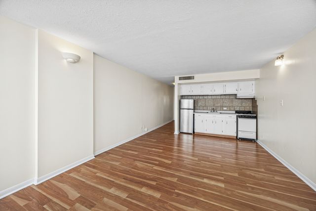7234 W North Avenue 1506, Elmwood Park, IL 60707