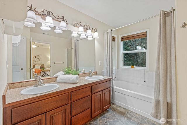 156 N Alder Lane, Port Angeles, WA 98362