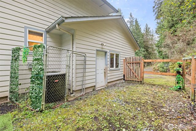 156 N Alder Lane, Port Angeles, WA 98362