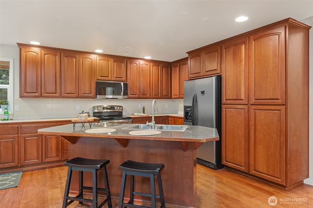 156 N Alder Lane, Port Angeles, WA 98362