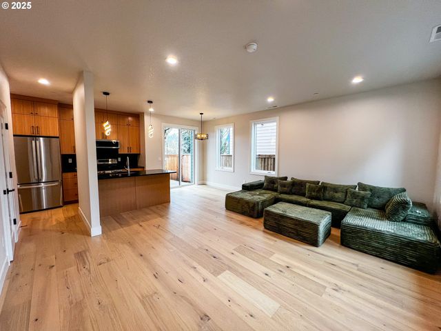 6904 Se Brooklyn St, Portland, OR 97206