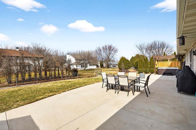 2425 ROYAL BAY RIDGE ROAD, New Franken, WI 54229