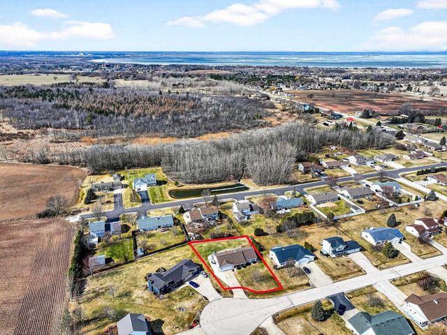 2425 ROYAL BAY RIDGE ROAD, New Franken, WI 54229