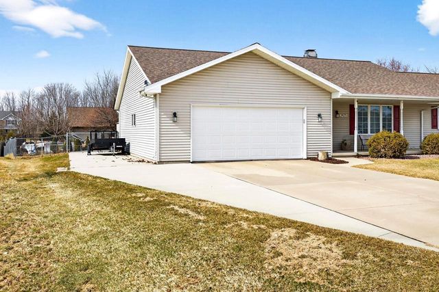 2425 ROYAL BAY RIDGE ROAD, New Franken, WI 54229