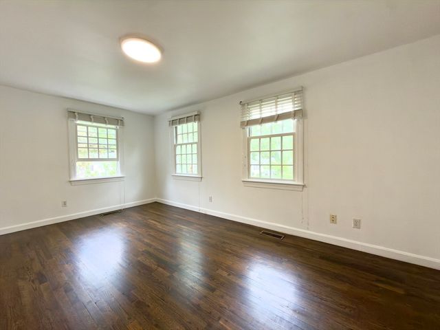 16 Jericho Rd 16, Weston, MA 02493