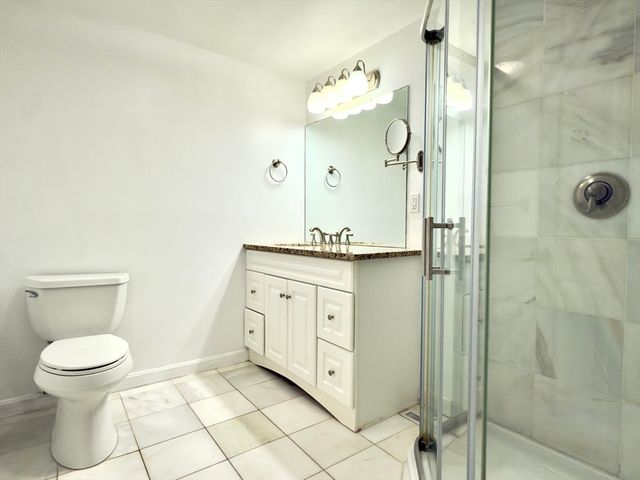 16 Jericho Rd 16, Weston, MA 02493