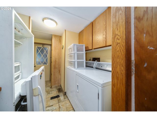 923 S EASY St, Rockaway Beach, OR 97136