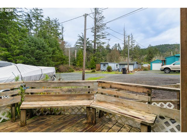 923 S EASY St, Rockaway Beach, OR 97136