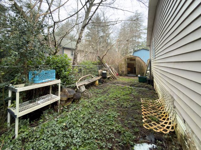 923 S EASY St, Rockaway Beach, OR 97136