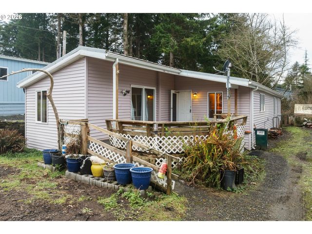 923 S EASY St, Rockaway Beach, OR 97136