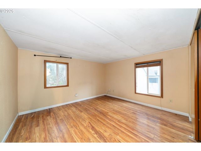 923 S EASY St, Rockaway Beach, OR 97136