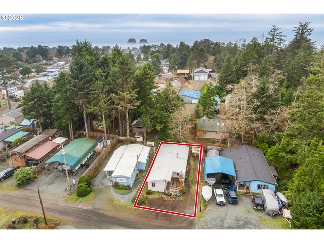 923 S EASY St, Rockaway Beach, OR 97136