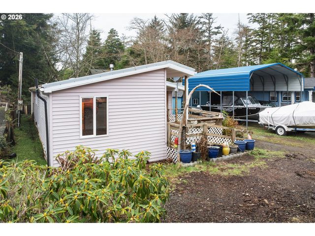 923 S EASY St, Rockaway Beach, OR 97136