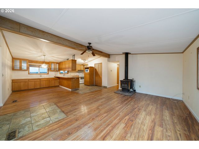 923 S EASY St, Rockaway Beach, OR 97136