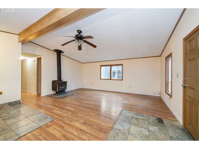 923 S EASY St, Rockaway Beach, OR 97136