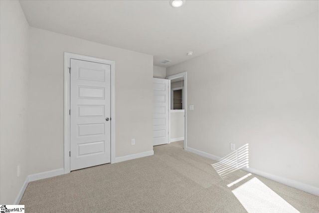 596 Cozy Bluff Road, Spartanburg, SC 29301