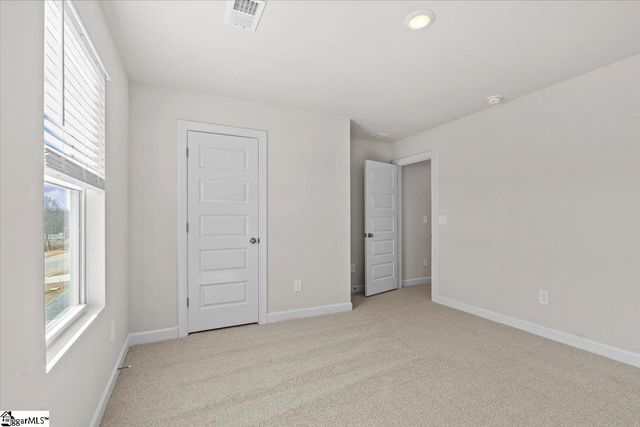 596 Cozy Bluff Road, Spartanburg, SC 29301