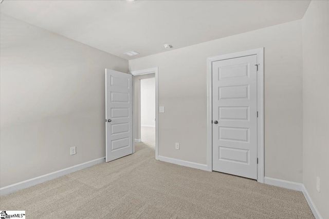 596 Cozy Bluff Road, Spartanburg, SC 29301