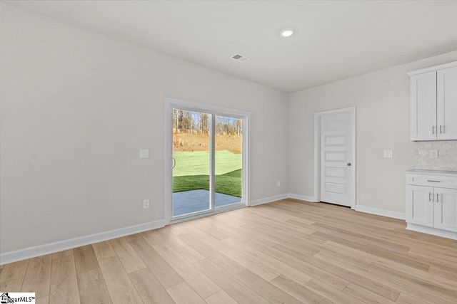 596 Cozy Bluff Road, Spartanburg, SC 29301