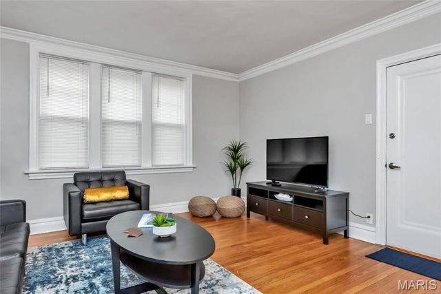 7557 Buckingham, Clayton, MO 63105