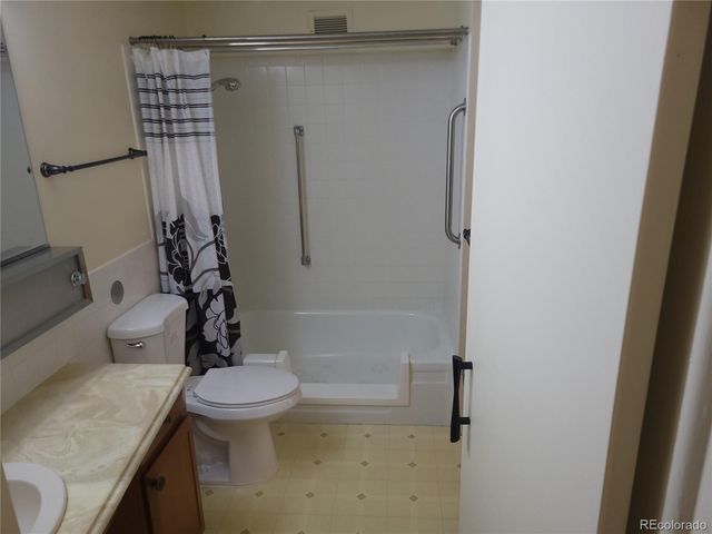 745 S Alton Way 8A, Denver, CO 80247