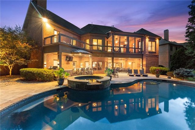 5507 AVIEMORE Court, Suwanee, GA 30024