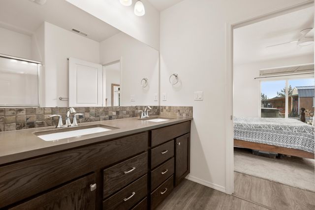 9040 SW Sand Ridge Road, Terrebonne, OR 97760