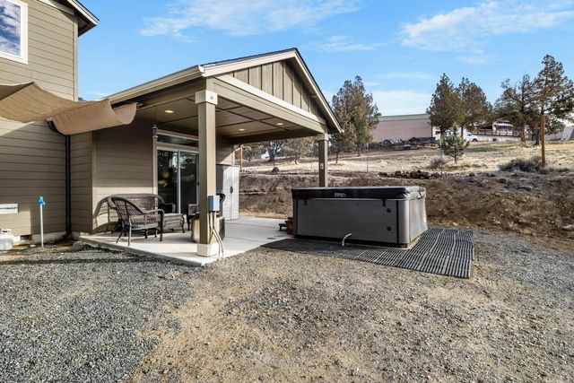 9040 SW Sand Ridge Road, Terrebonne, OR 97760