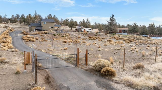 9040 SW Sand Ridge Road, Terrebonne, OR 97760