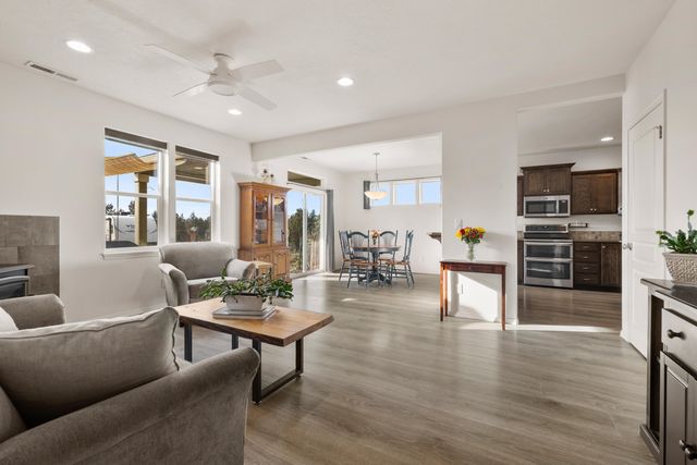 9040 SW Sand Ridge Road, Terrebonne, OR 97760