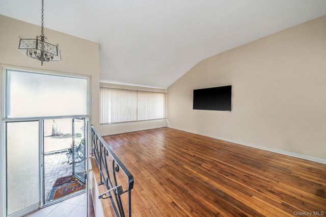 7 Osage Drive, Huntington Station, NY 11746